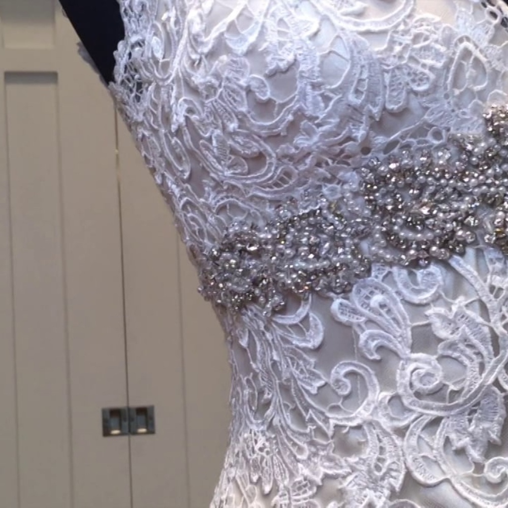 Kenneth Winston, & custom made VEIL, Size 6 - Picture 4 of 8